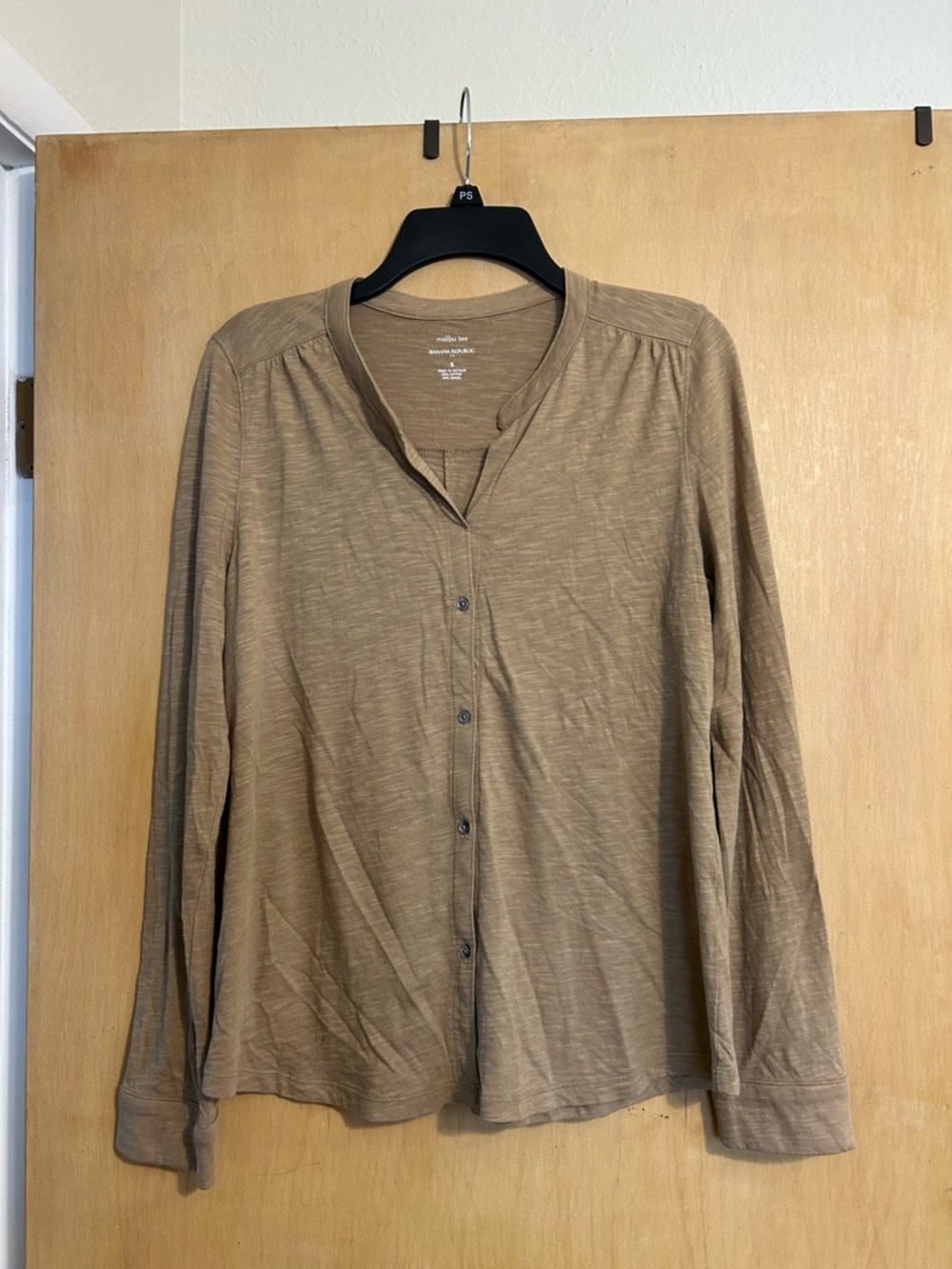 Banana Republic Malibu Tee long sleeve tan brown gold Size Small Like New